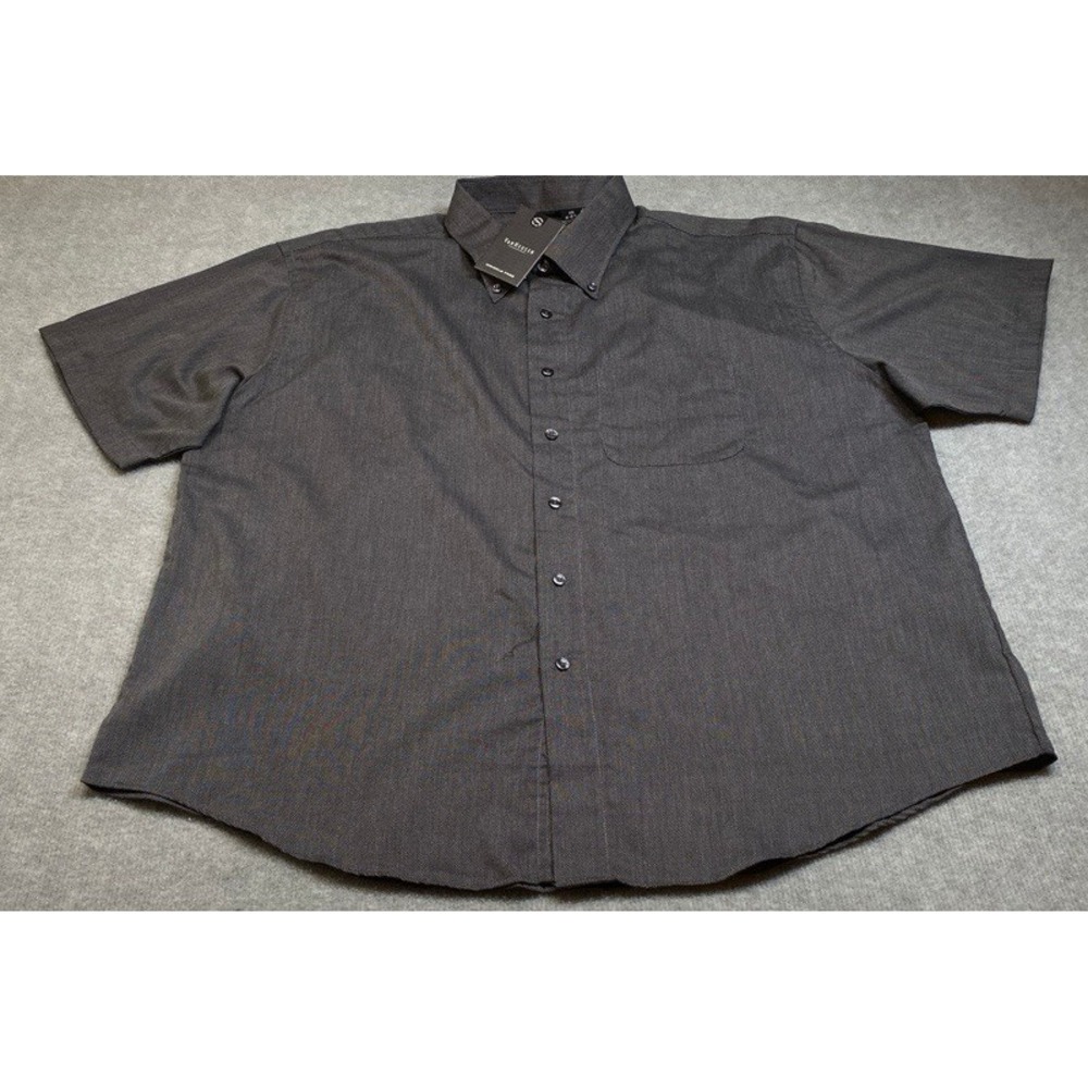 NWT Van Heusen Button Up Shirt Mens XXL Charcoal Grey Wrinkle Free Short Sleeve